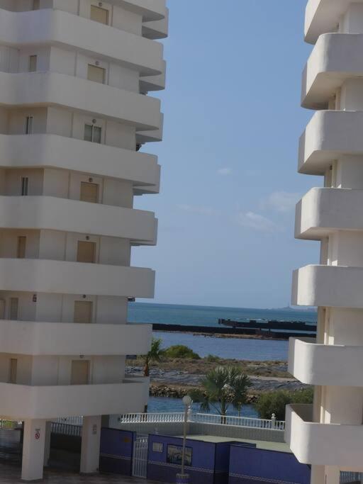 El Balcon De Paqui Apartamento A Pie De Playa La Manga Bagian luar foto